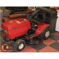 MASTERCRAFT 12-1/2 HP TRACTOR LAWNMOWER