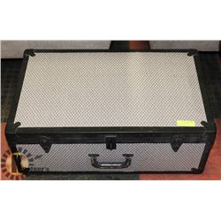 VINTAGE METAL STEAMER /STORAGE TRUNK - 31"L X