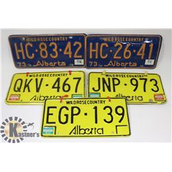 FLAT OF VINTAGE ALBERTA PLATES INCLUDING SETS