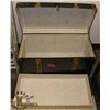 Image 2 : VANGUARD XL STEAMER TRUNK WITH REMOVABLE SHELF