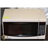 Image 1 : RCA .7 CU FOOT MICROWAVE WHITE,