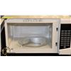 Image 2 : RCA .7 CU FOOT MICROWAVE WHITE,