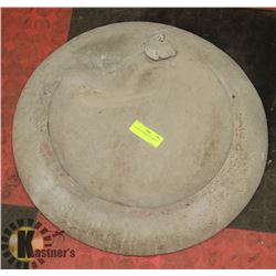 CONCRETE BIRDBATH 19" WIDE