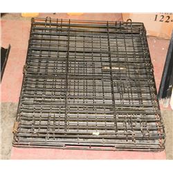 PETMATE COLLAPSIBLE CAGE