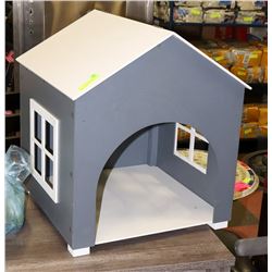 TRENDY DOG HOUSE FOR THE SMALLER DOG IN YOUR