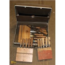 BRIEFCASE OF WOOD CHISELS