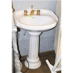 ORNATE PORCELAIN PEDESTAL SINK
