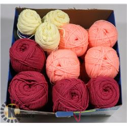 FLAT OF KNITTED WORSTED YARN 8 BALLS AND 3 BALLS