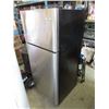 Image 1 : Frigidaire Stainless Steel Refrigerator