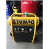 Image 1 : DeWalt Portable Air Compressor