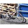 Image 1 : 21 Speed Norco "Bush Pilot" Ladies Mountain Bike