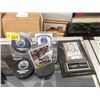 Image 1 : 4 Piece Lot of Hockey Memorabilia - Pucks & Cards