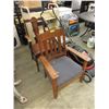 Image 1 : 2 Vintage Oak Arm Chairs