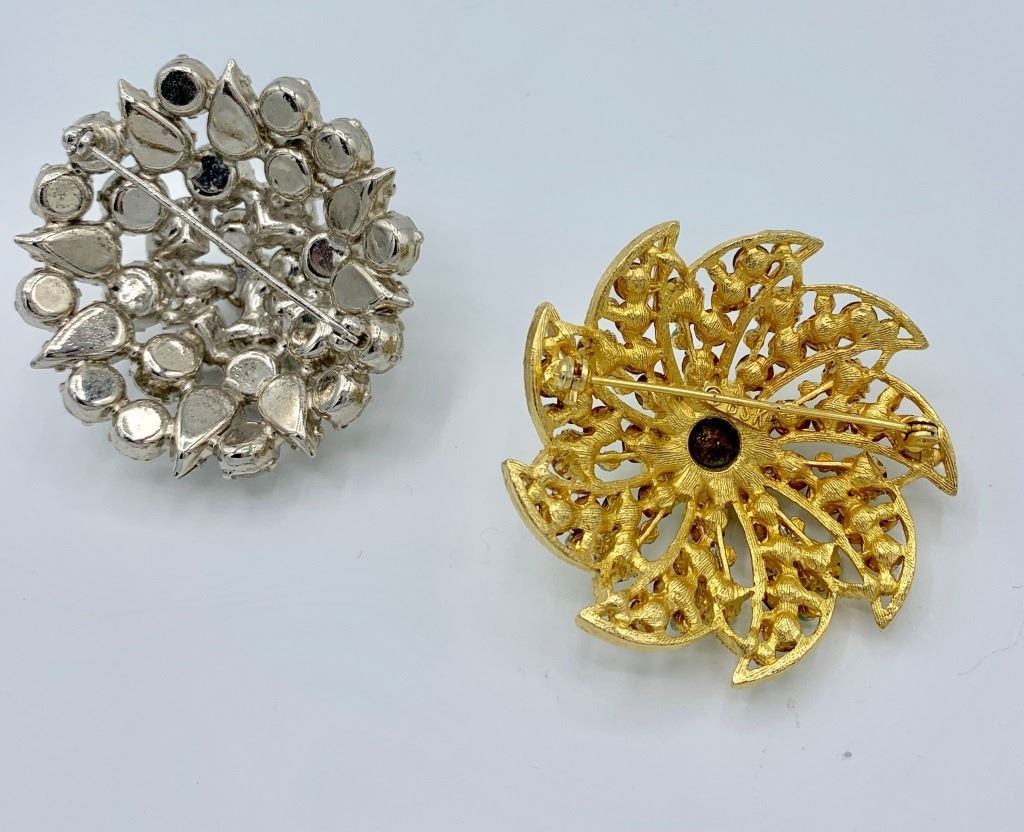 LOT OF TWO VINTAGE RHINESTONE PINS/BROOCHES