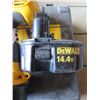 Image 3 : LOT OF 2 DRILLS (DEWALT) *14 VOLT AND 18 VOLT*