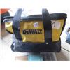 Image 2 : JIGSAW (DEWALT) *COMES WITH BAG, BITS, ETC*