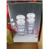 Image 8 : ONE CARDBOARD TRAY OF SALT AND PEPPER SHAKERS (SILVER PLATE AND FIGURAL, ETC)