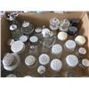 Image 3 : LOT OF 2 CARDBOARD TRAYS OF SALT AND PEPPER SHAKERS (GLASS)