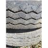 Image 3 : LOT OF 2 TIRES (MICHELIN) *WITH RIMS* (8R-19.5-XZA)