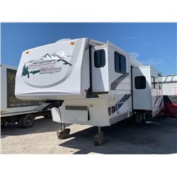 2006 AmeriCamp32 foot double bunk 5th wheel travel trailer. Includes: One Bedroom Slide out, One Liv