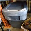 Image 1 : 6 STERILITE STORAGE TOTES W/ LIDS