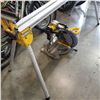Image 2 : DE WALT DOUBLE BEVEL COMPOUND MITER SAW AND DE WALT SAW STAND