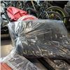 Image 4 : NEW UBER HAUS CANTELEVER OFFSET UMBRELLA W/ MOSQUITO NETS