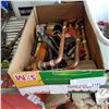 Image 1 : TRAY OF TOOLS AND COPPER PIPE