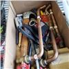 Image 2 : TRAY OF TOOLS AND COPPER PIPE