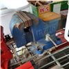 Image 3 : BOTTLE JACK AND BENCH VISE