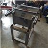 Image 1 : RYOBI 10" TABLE SAW BENCH TOP CUTTING SYSTEM