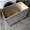 Image 3 : ALUMINUM AND WOOD ROLLING CART