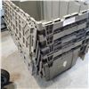 Image 3 : 5 LARGE INTERLOCKING TOTES