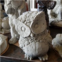 CONCRETE OWL DECOR