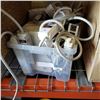 Image 1 : TOTE OF POWER BARS AND EXTENSION CORD