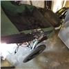 Image 2 : B.O.B 3 WHEEL STROLLER W/ BRAKE AND QUICK RELEASE