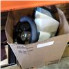 Image 1 : LOT OF XBOX 360 CONSOLES AND STEERING WHEEL CONTROLLER