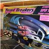 Image 3 : RECORD BREAKERS SUPER 8 SLOT CAR TRACK