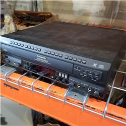 PANASONIC MULTI LASER DISC PLAYER LX-K 700