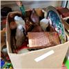 Image 1 : BOX OF COLLECTIBLES INCLUDING COCA-COLA TRAY