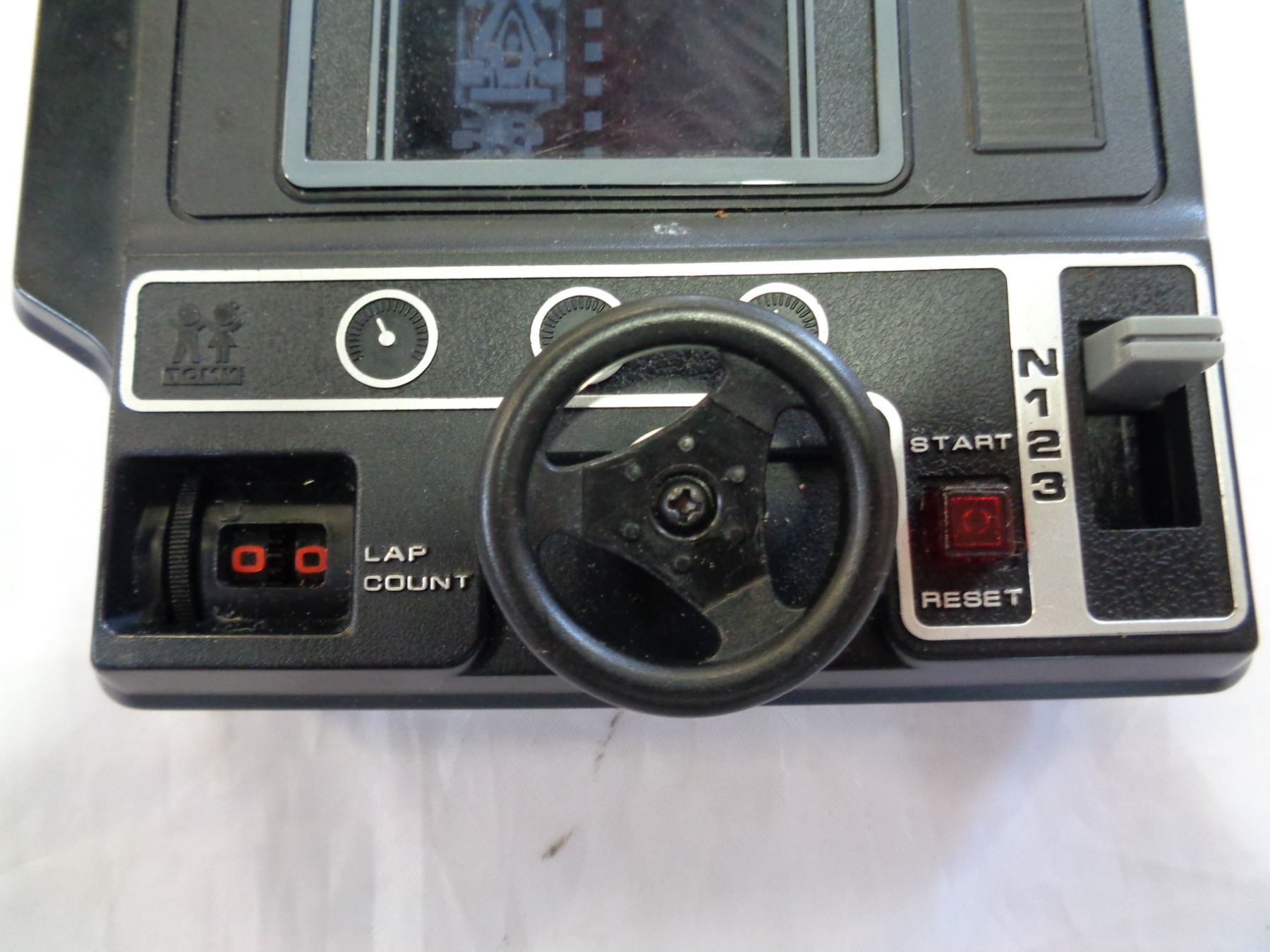 1978 TOMY DIGITAL DERBY AUTO RACEWAY GAME