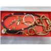 Image 2 : 3 TRAYS OF WOMENS JEWELLERY