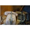 Image 3 : 3 VINTAGE PHONES