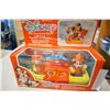 Image 3 : VINTAGE MICKEY MOUSE RADIO AND BATH TOY