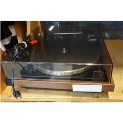 DUAL 721 RECORD PLAYER