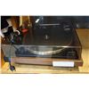 Image 1 : DUAL 721 RECORD PLAYER