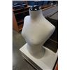 Image 2 : MANNEQUIN BUST