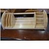 Image 8 : SMALL OFFICE DESK W/ KEY AND SMALL DESK ORGANIZER