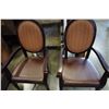 Image 2 : 2 2-WHEELED ARMCHAIRS
