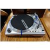 Image 1 : NUMARK TURNTABLE
